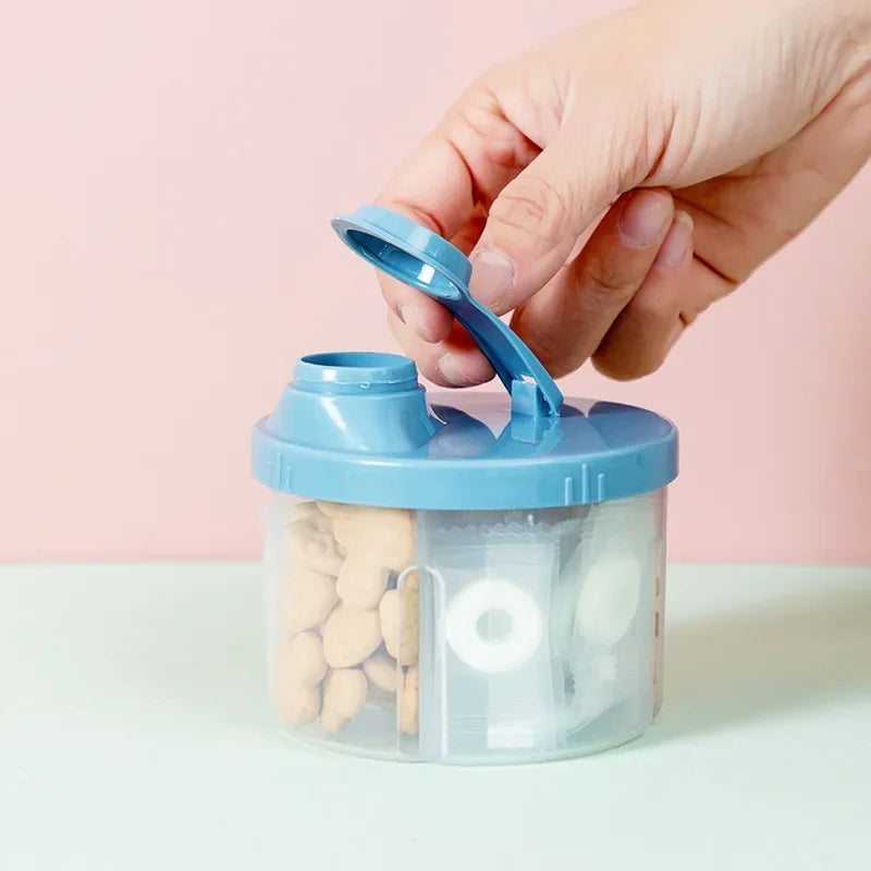 Contenitore per alimenti per bambini portatile a 4 griglie Contenitore per cereali essenziali per latte in polvere per bambini Contenitore per snack per bambini