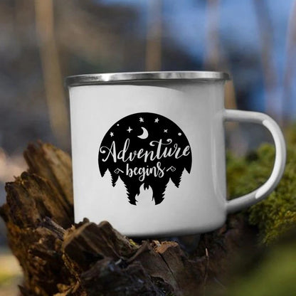 Tazze da campeggio smaltate L'avventura attende Tazze da campeggio Happy Campers Tazza da falò Camper all'aperto Manico da caffè Tazza Camper Van Regalo