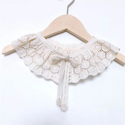 Bavaglino in pizzo Accessori per neonati Colletto in pizzo per bambini coreani Sciarpa con bavaglino per bambini femminile cava carina