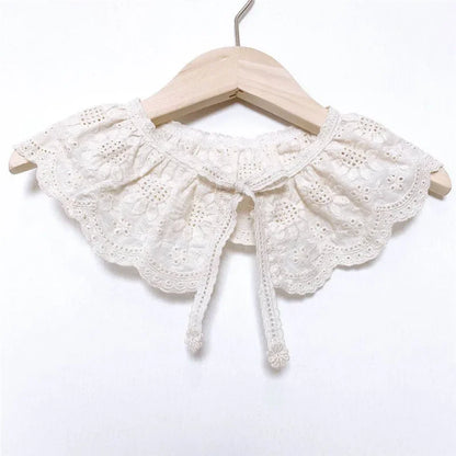 Bavaglino in pizzo Accessori per neonati Colletto in pizzo per bambini coreani Sciarpa con bavaglino per bambini femminile cava carina