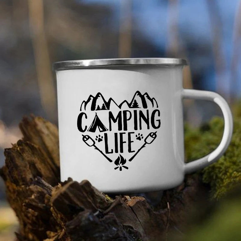 Tazze da campeggio smaltate L'avventura attende Tazze da campeggio Happy Campers Tazza da falò Camper all'aperto Manico da caffè Tazza Camper Van Regalo
