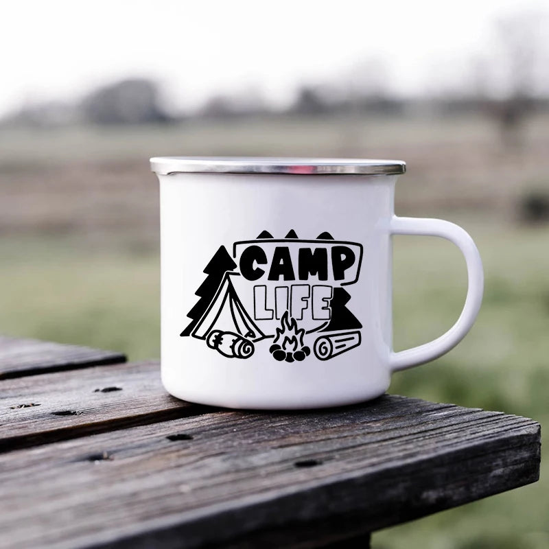 Tazze da campeggio smaltate L'avventura attende Tazze da campeggio Happy Campers Tazza da falò Camper all'aperto Manico da caffè Tazza Camper Van Regalo