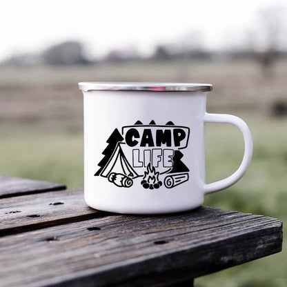 Tazze da campeggio smaltate L'avventura attende Tazze da campeggio Happy Campers Tazza da falò Camper all'aperto Manico da caffè Tazza Camper Van Regalo