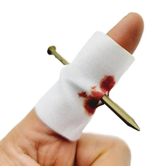 10PCS Scherzi Unghie Finte Attraverso Il Dito Scarabe Persone Magia Sangue Scherzo Magico Prop Preoccuparsi Scherzo Trucco Trucco Magico Giocattoli Halloween