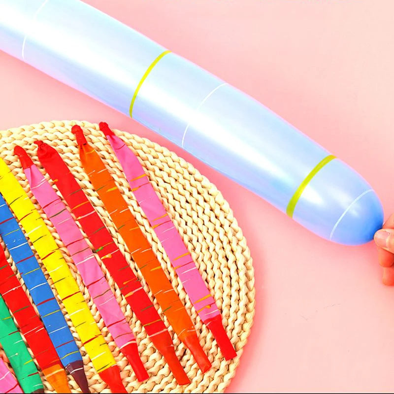 Giocattoli con palloncino a razzo volante addensato Giocattoli gonfiabili per esterni con palloncino lungo in gomma volante multicolore divertente per bambini all'ingrosso
