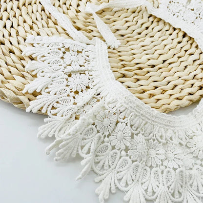 Bavaglino in pizzo Accessori per neonati Colletto in pizzo per bambini coreani Sciarpa con bavaglino per bambini femminile cava carina